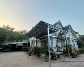 Lắp đặt hệ thống 8kw lưu trữ tại Tân uyên, Bình Dương